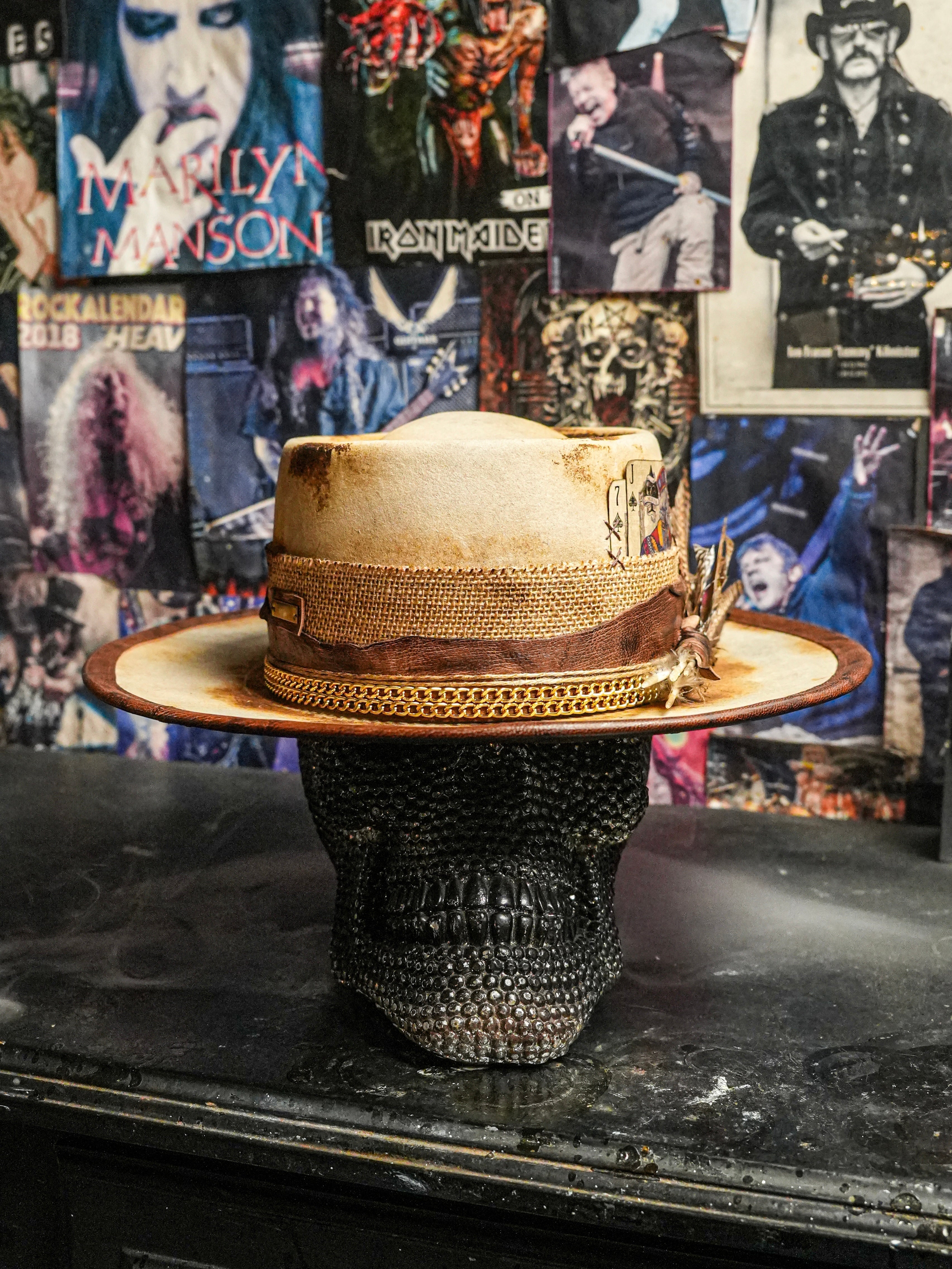 BLOWIN´ IN THE WIND - Blade Hats