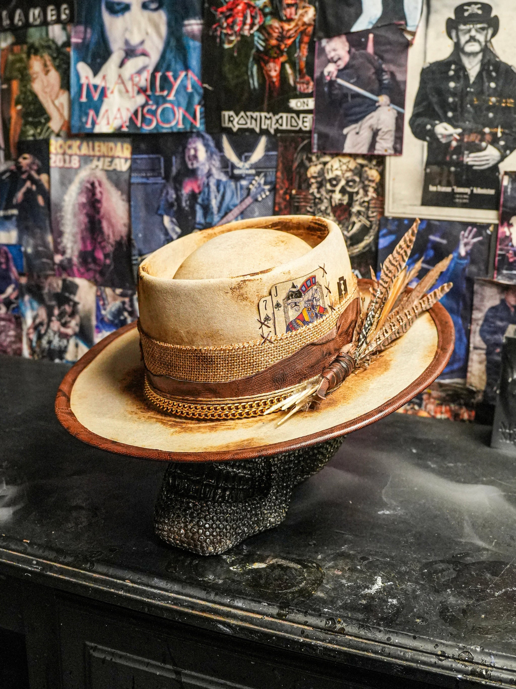 BLOWIN´ IN THE WIND - Blade Hats