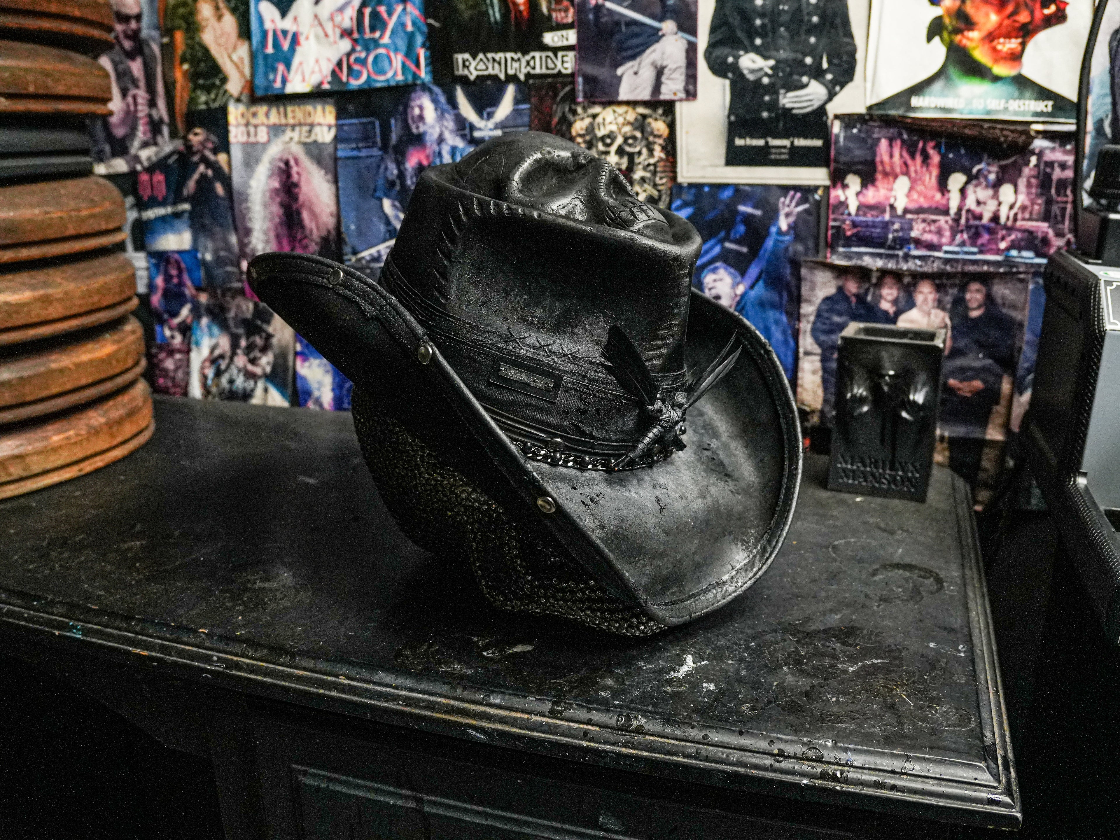 EARTH SCAR - Blade Hats