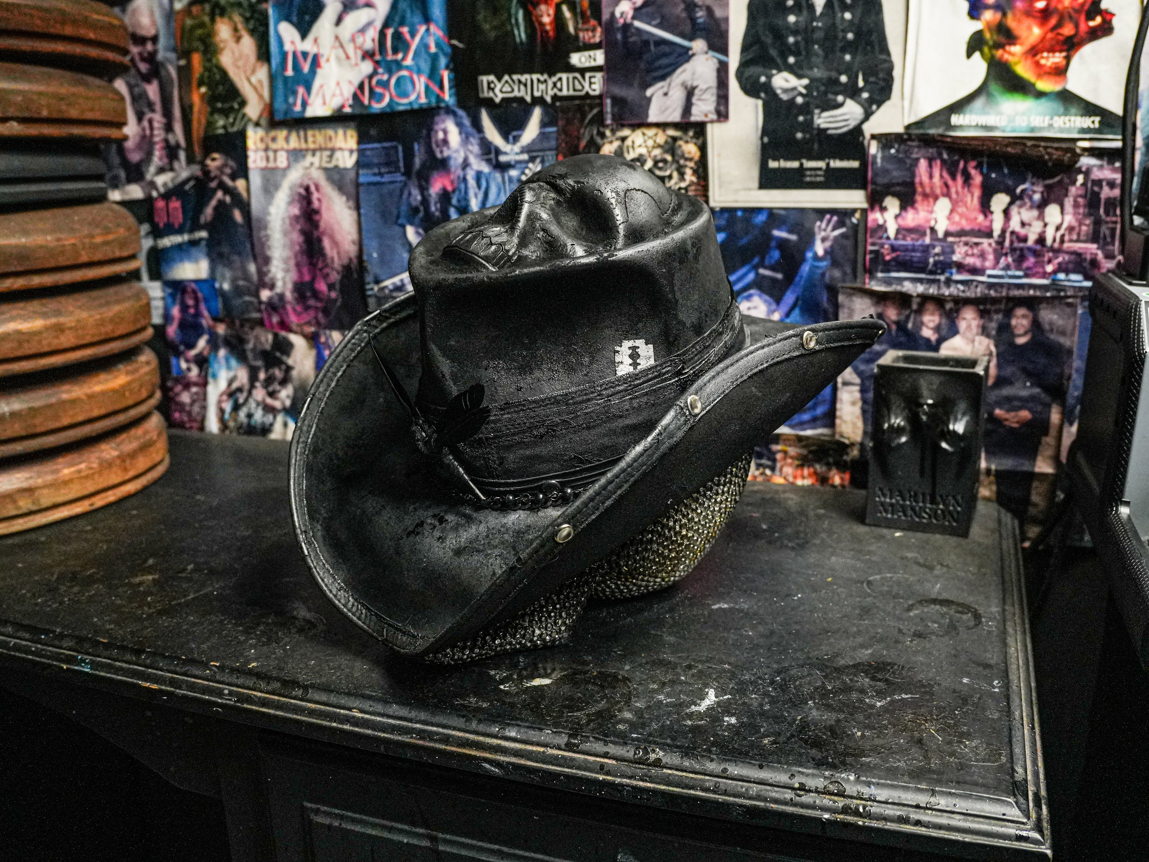 EARTH SCAR - Blade Hats