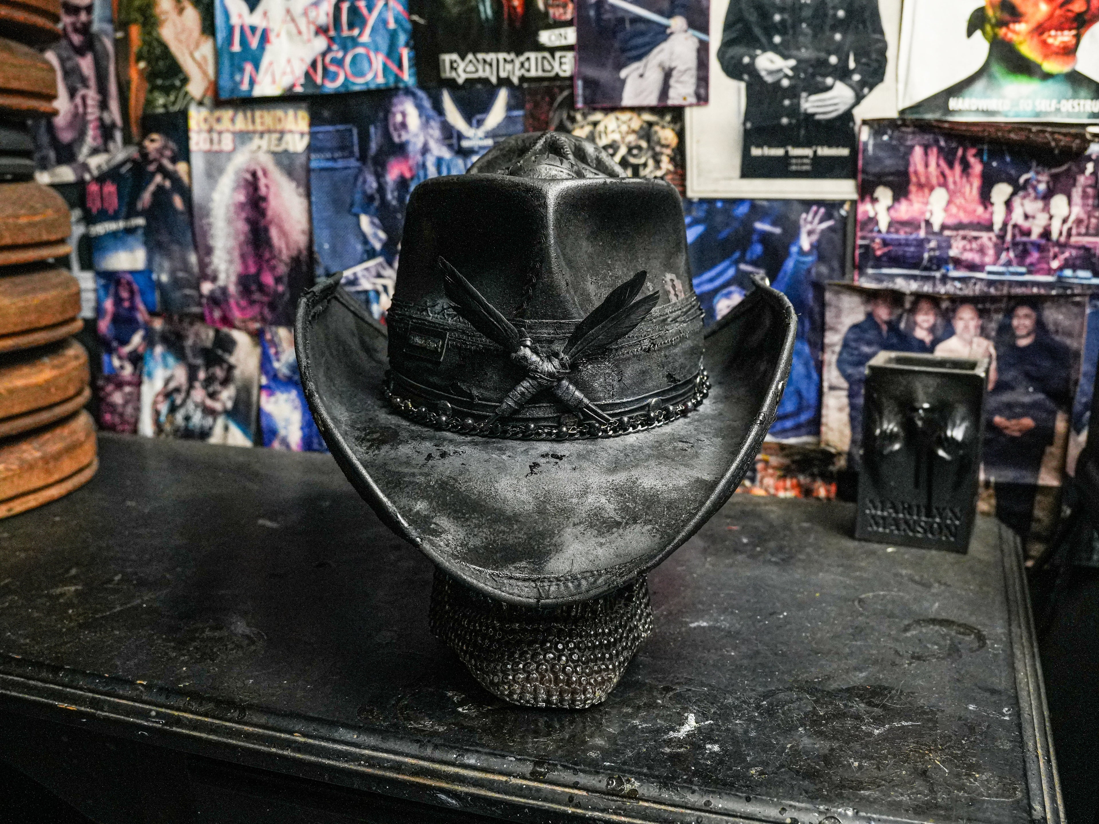 EARTH SCAR - Blade Hats