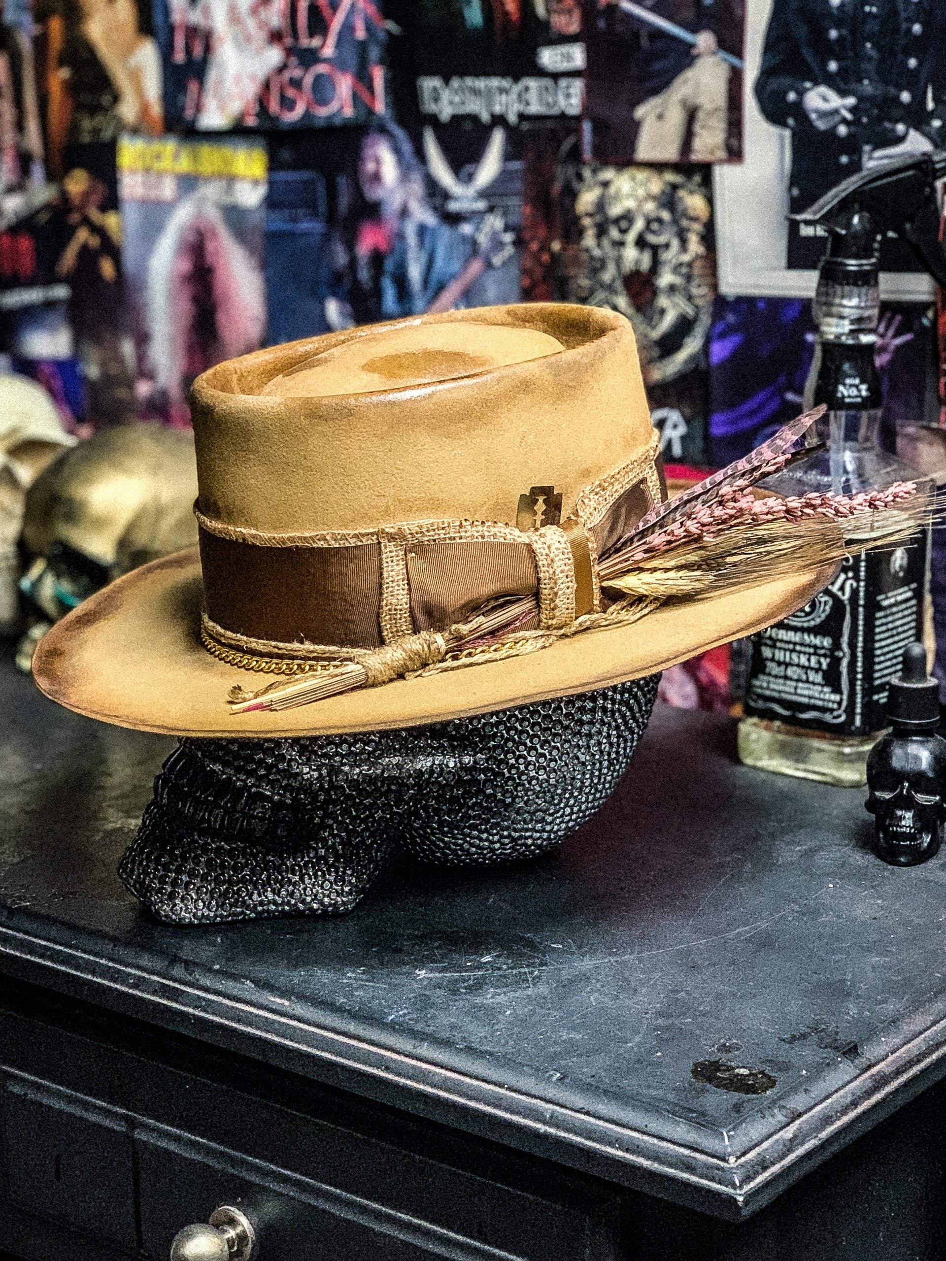 HONEY BED - Blade Hats