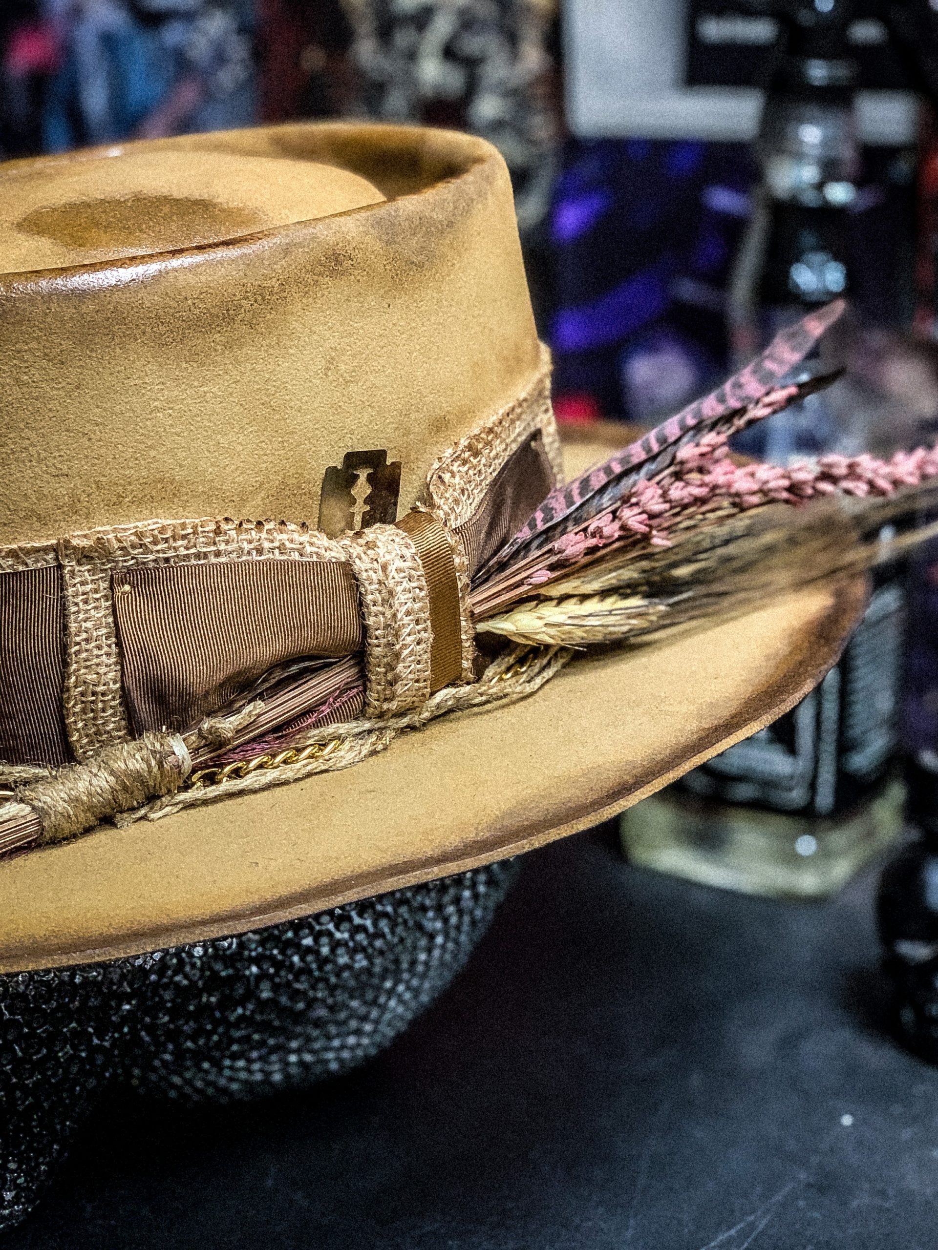 HONEY BED - Blade Hats