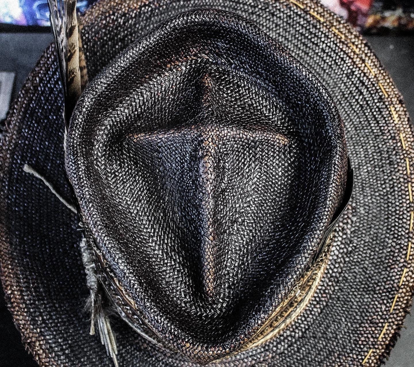 MALAS NOTICIAS - Blade Hats