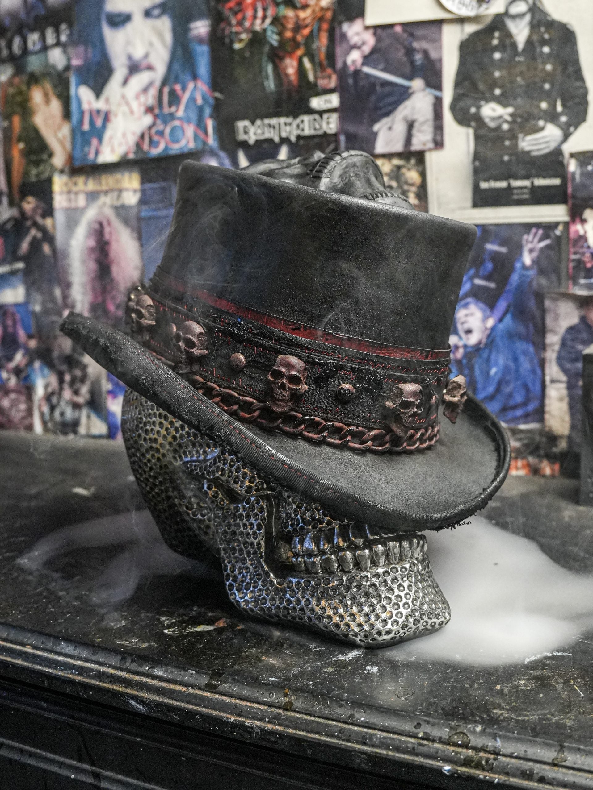 THE DEVIL INSIDE - Blade Hats