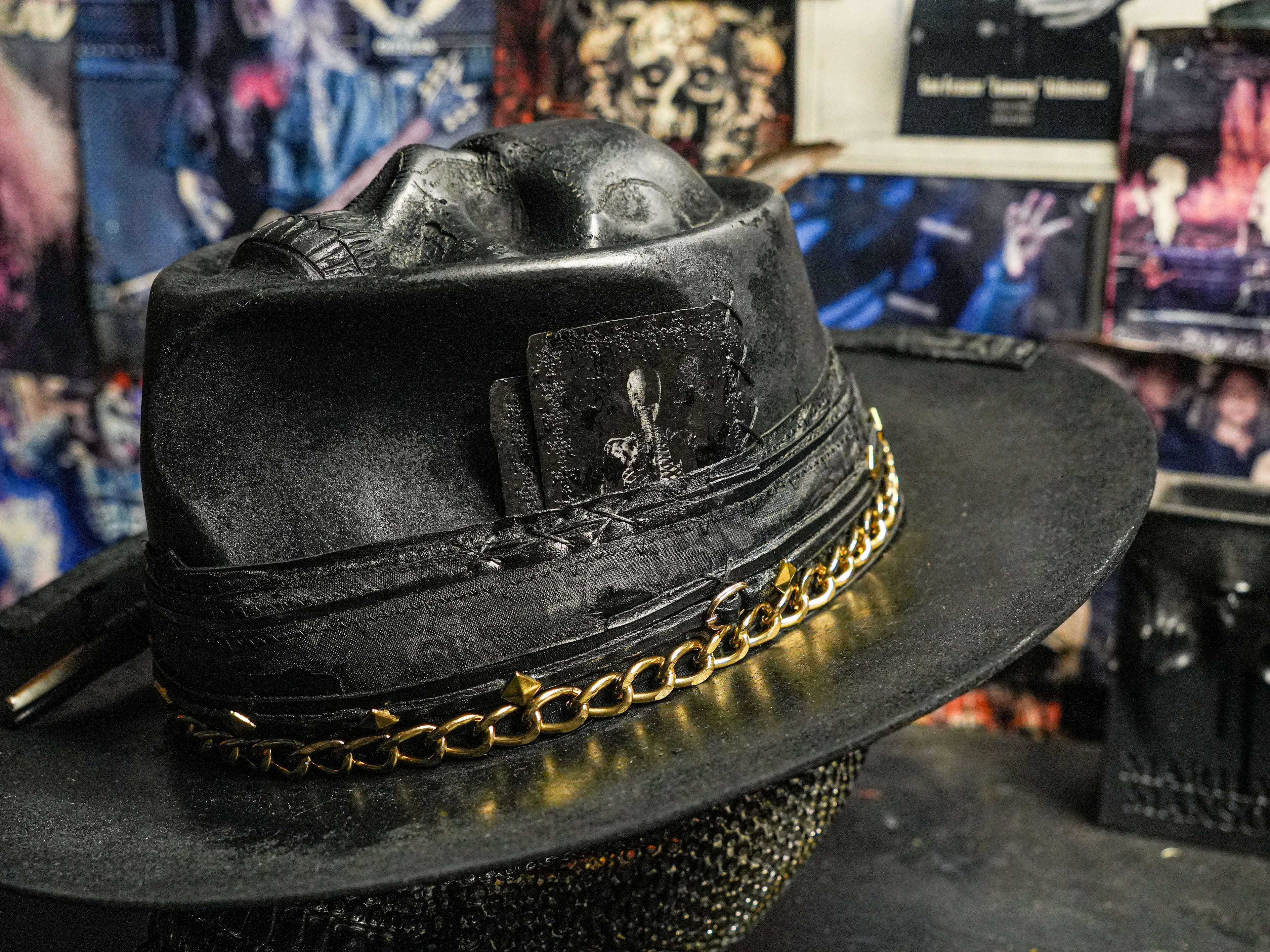 THE LAST DAY ON THE EARTH - Blade Hats