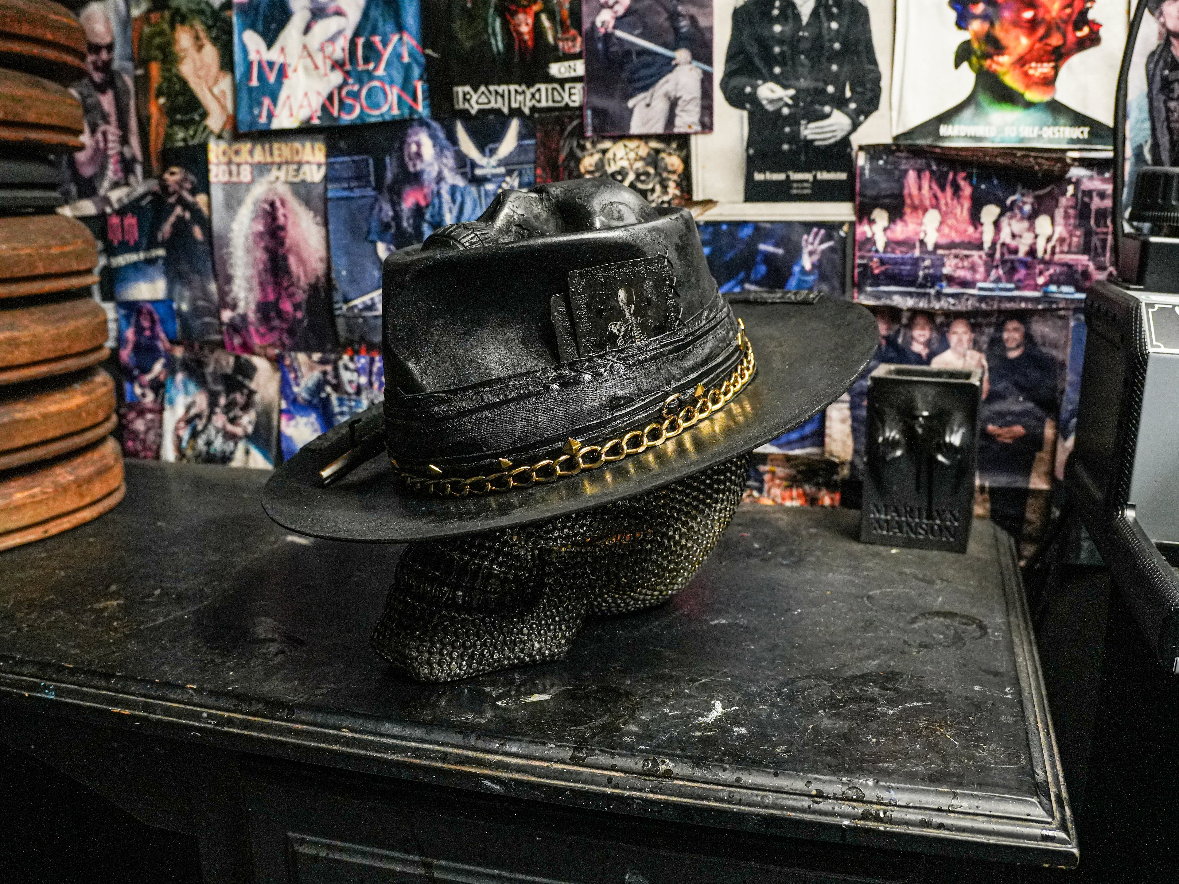 THE LAST DAY ON THE EARTH - Blade Hats